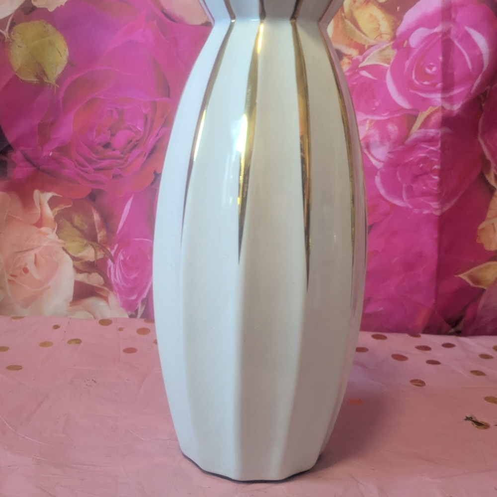 Elegant White Ceramic Vase with Gold Accents - Home Accents